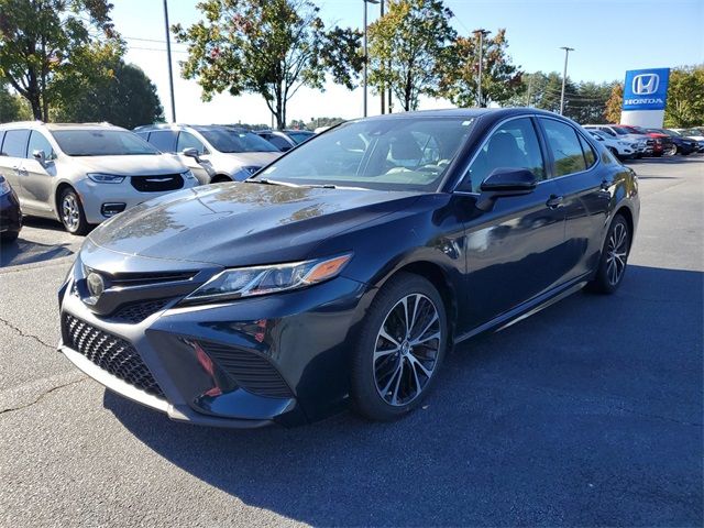 2019 Toyota Camry SE