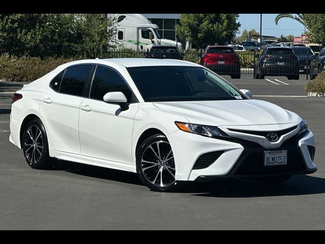 2019 Toyota Camry SE