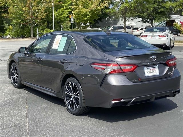 2019 Toyota Camry SE