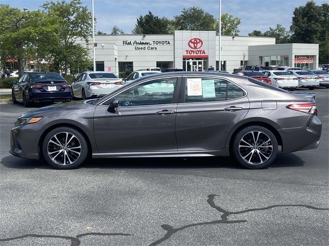 2019 Toyota Camry SE