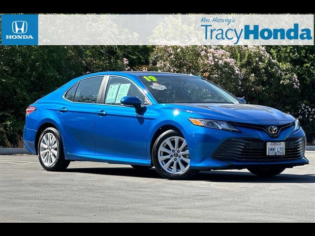 2019 Toyota Camry LE