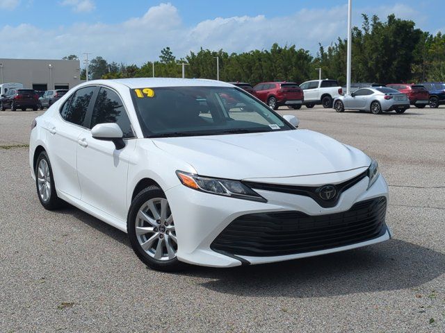 2019 Toyota Camry LE