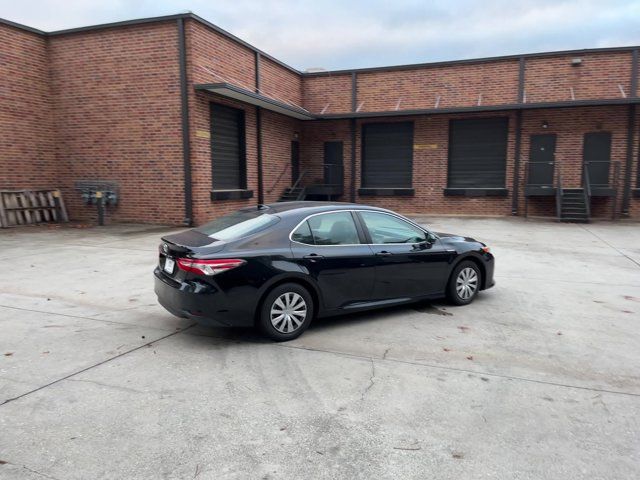 2019 Toyota Camry Hybrid LE