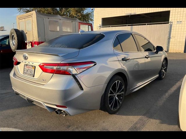 2019 Toyota Camry SE