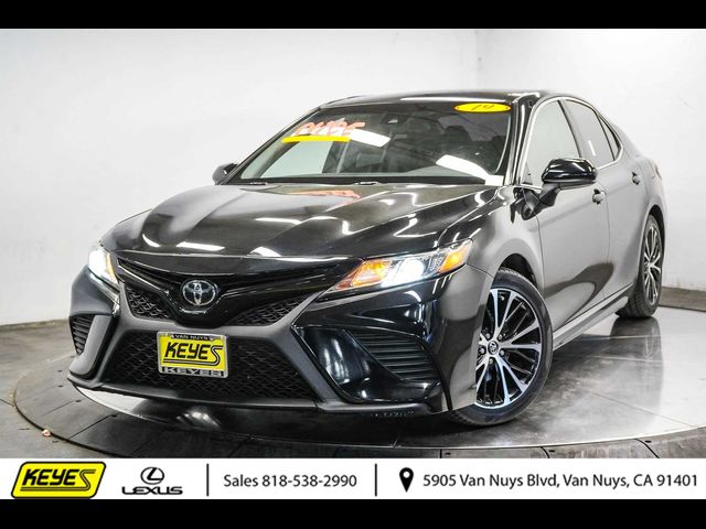 2019 Toyota Camry SE