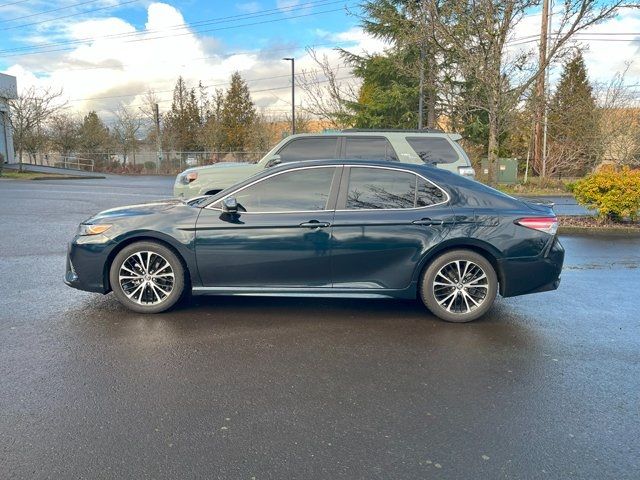 2019 Toyota Camry SE