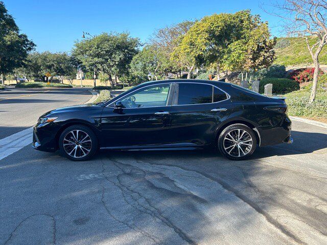 2019 Toyota Camry SE