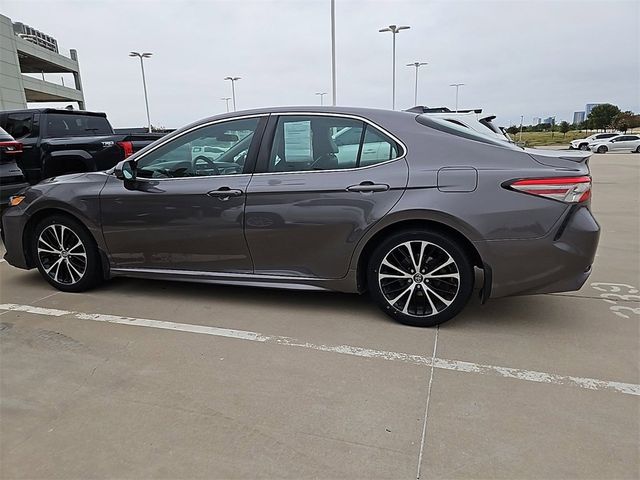 2019 Toyota Camry SE