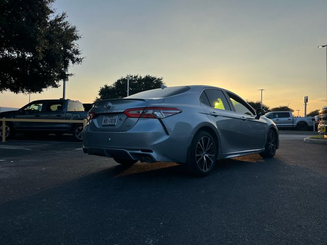 2019 Toyota Camry SE