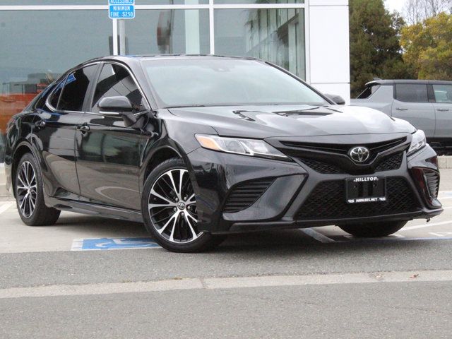 2019 Toyota Camry SE