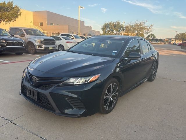 2019 Toyota Camry SE