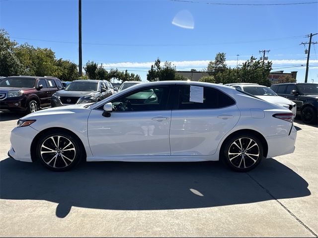 2019 Toyota Camry SE