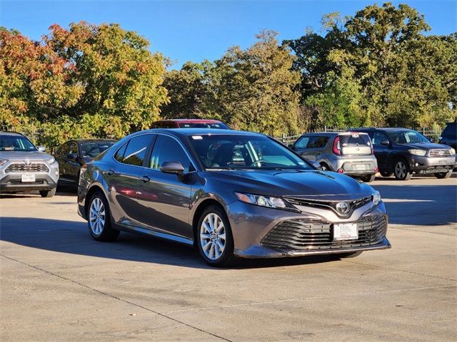 2019 Toyota Camry SE