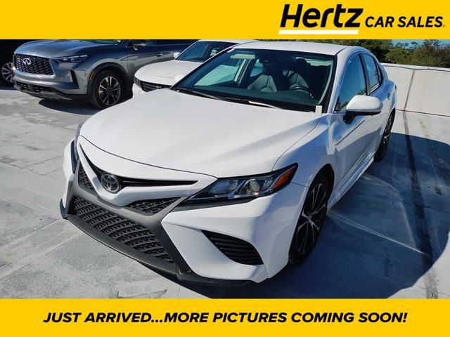 2019 Toyota Camry SE