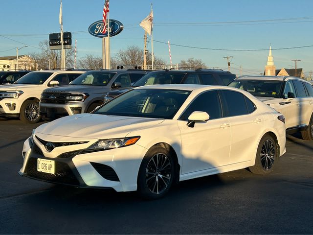 2019 Toyota Camry SE