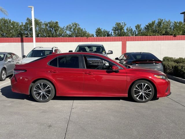 2019 Toyota Camry SE