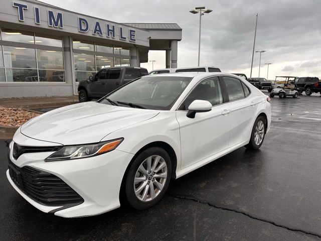 2019 Toyota Camry SE