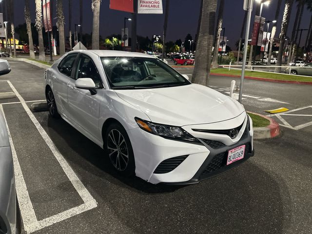 2019 Toyota Camry SE