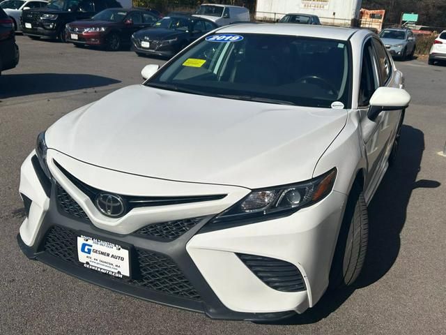 2019 Toyota Camry SE