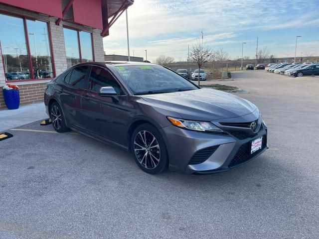 2019 Toyota Camry SE