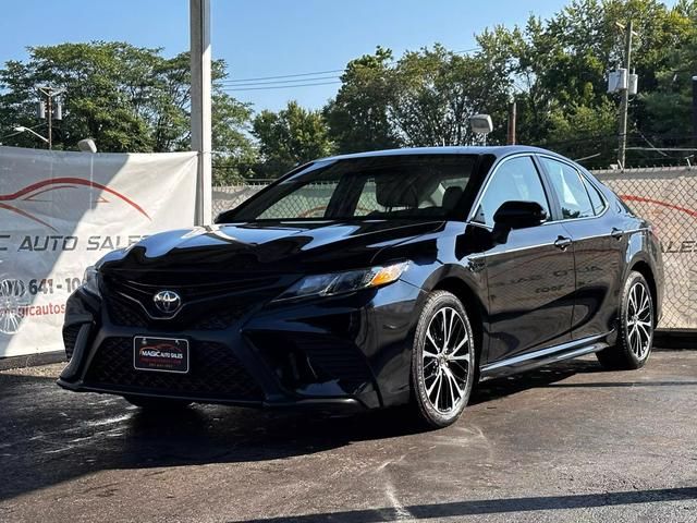 2019 Toyota Camry SE