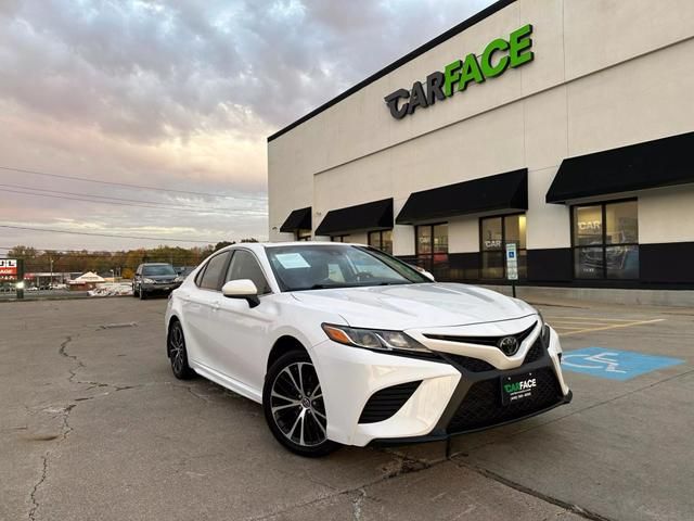 2019 Toyota Camry SE