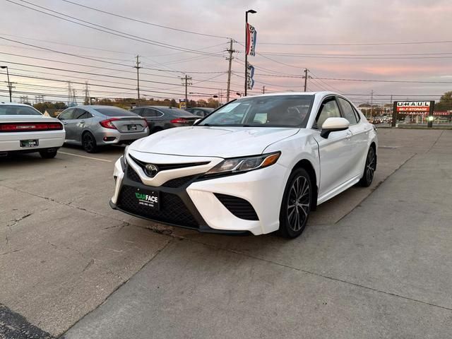 2019 Toyota Camry SE