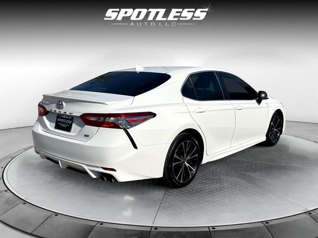 2019 Toyota Camry SE