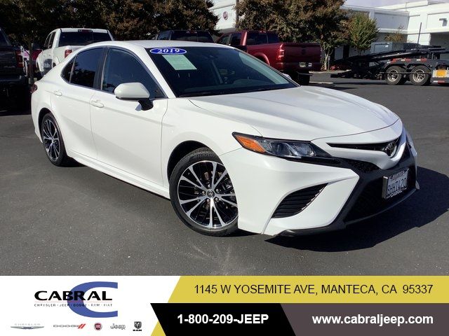 2019 Toyota Camry XLE