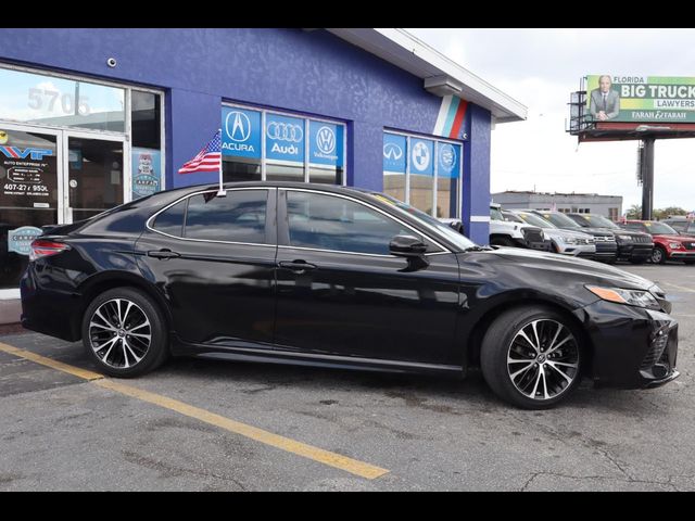 2019 Toyota Camry XLE