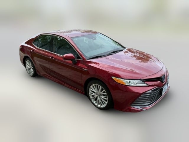2019 Toyota Camry Hybrid XLE