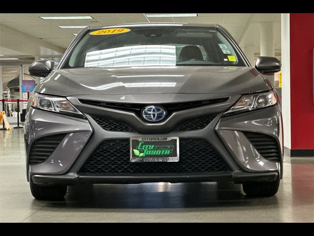 2019 Toyota Camry Hybrid SE