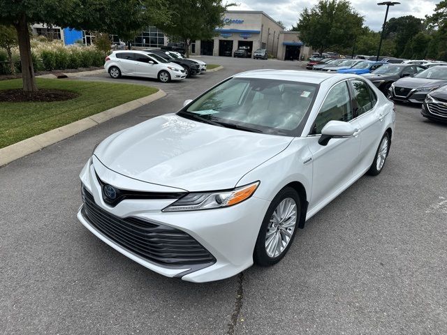 2019 Toyota Camry Hybrid XLE