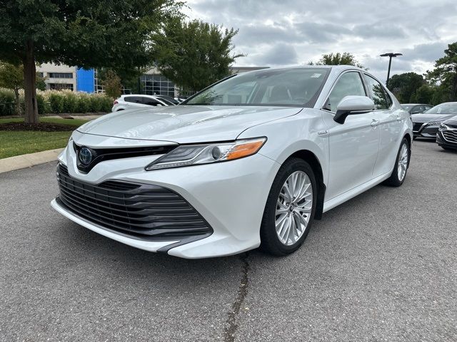 2019 Toyota Camry Hybrid XLE