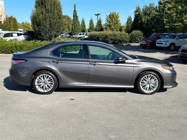 2019 Toyota Camry Hybrid XLE