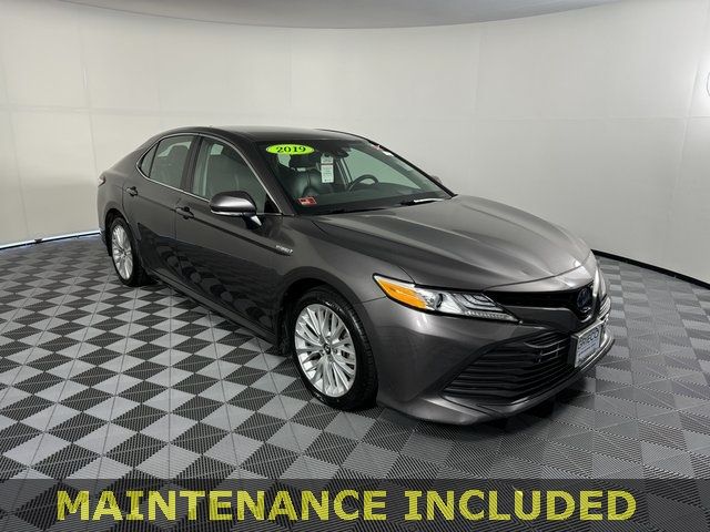 2019 Toyota Camry Hybrid XLE