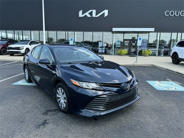 2019 Toyota Camry Hybrid LE