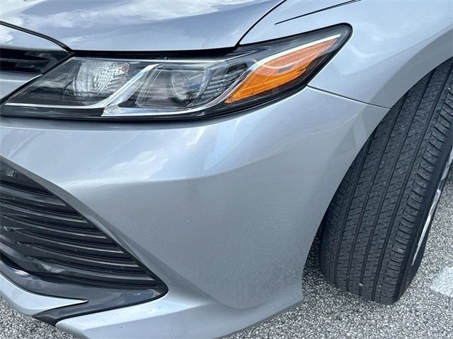 2019 Toyota Camry Hybrid LE