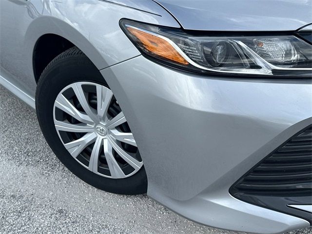 2019 Toyota Camry Hybrid LE