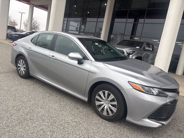 2019 Toyota Camry Hybrid LE