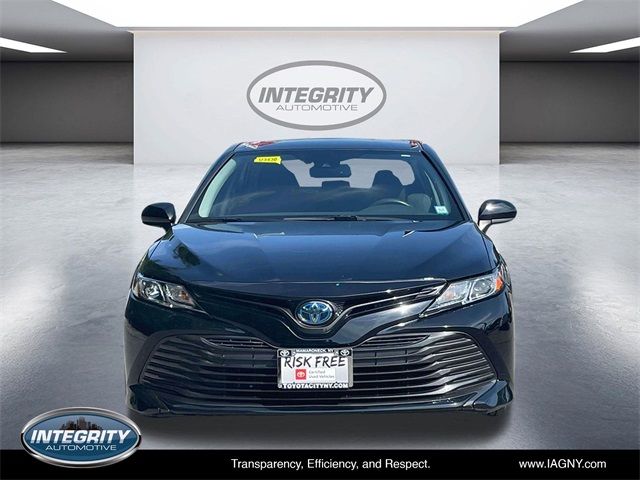 2019 Toyota Camry Hybrid LE