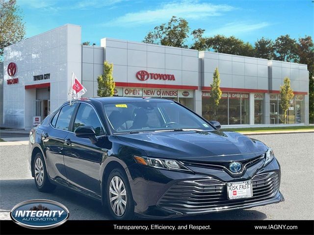 2019 Toyota Camry Hybrid LE