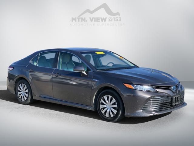 2019 Toyota Camry Hybrid LE