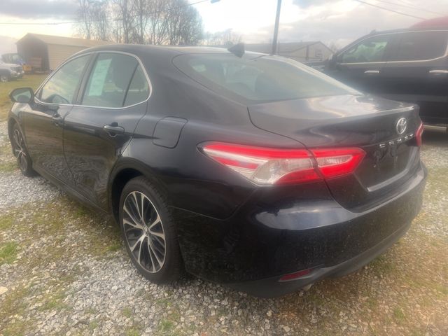 2019 Toyota Camry Hybrid LE