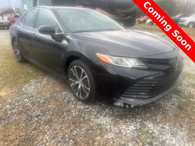 2019 Toyota Camry Hybrid LE