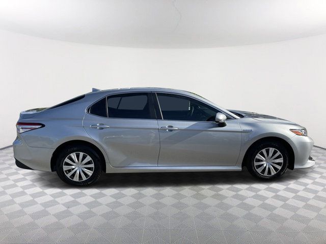 2019 Toyota Camry Hybrid LE