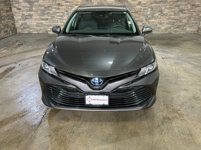 2019 Toyota Camry Hybrid LE