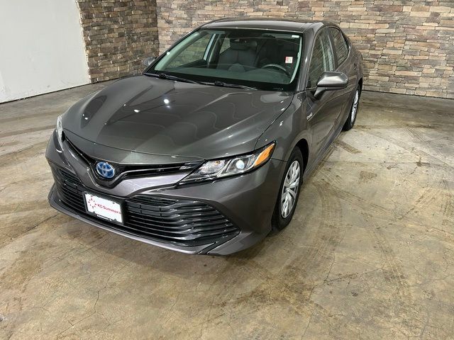 2019 Toyota Camry Hybrid LE