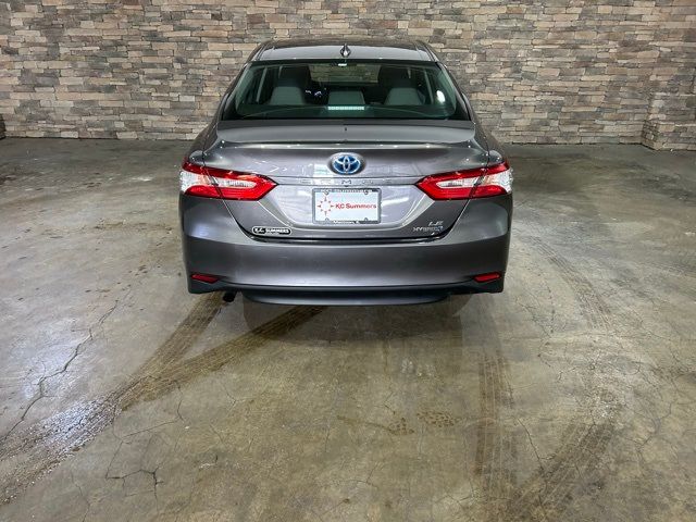 2019 Toyota Camry Hybrid LE