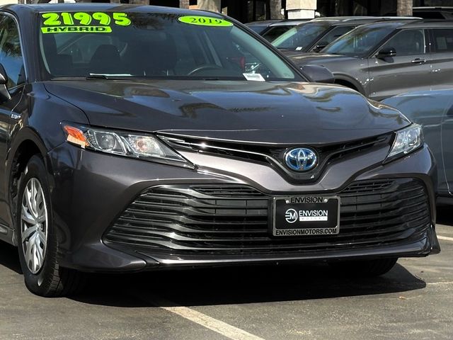 2019 Toyota Camry Hybrid LE